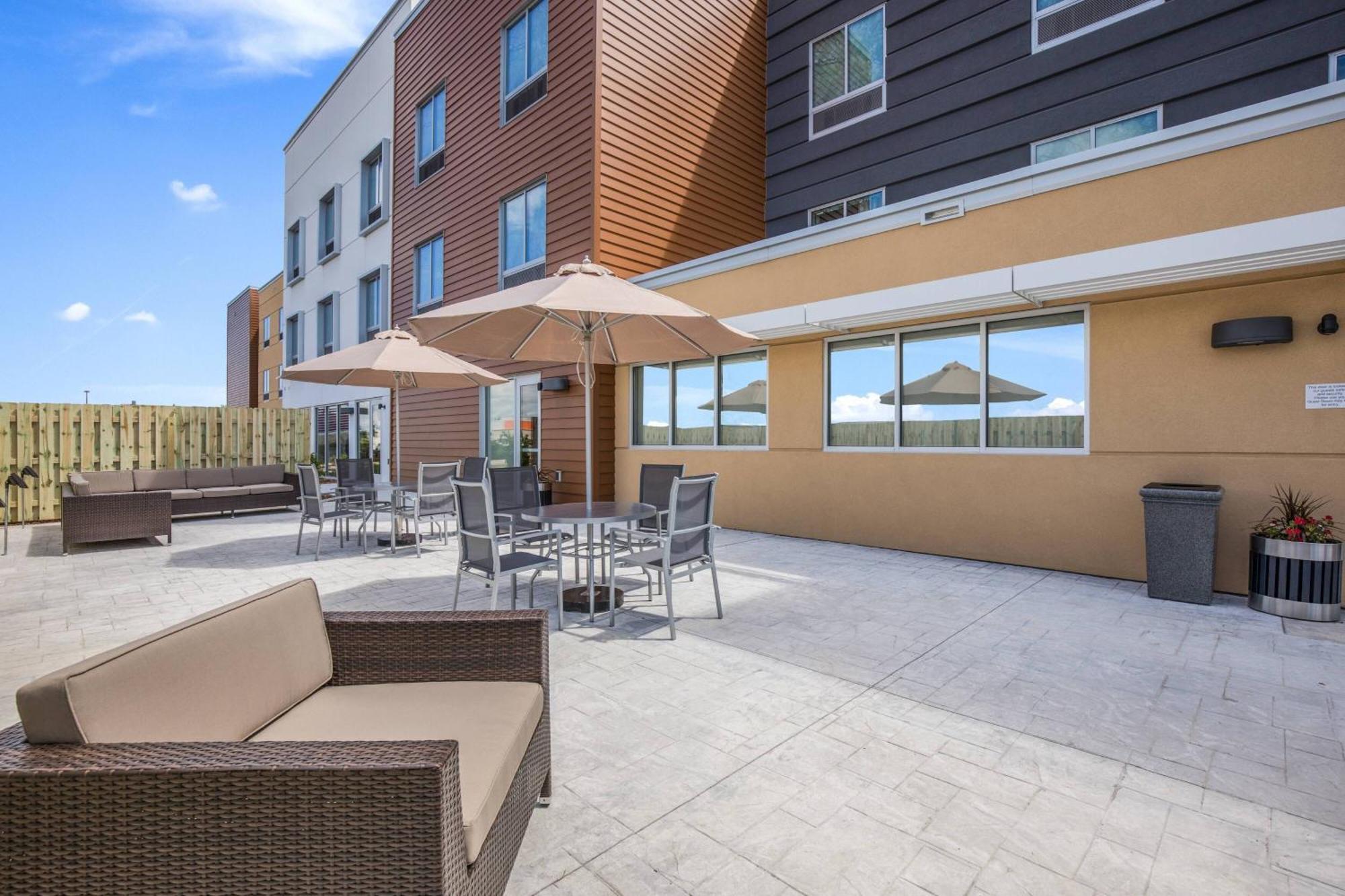 Fairfield Inn & Suites Whitewater Εξωτερικό φωτογραφία